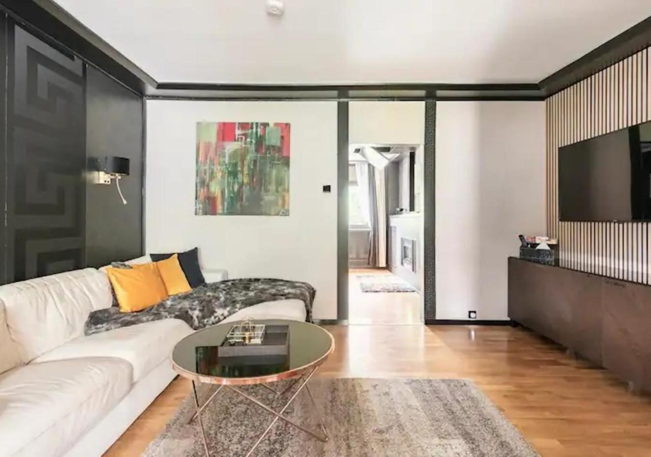Miet-Kamp Ruhig, Zentral, Nahe Messe, Ausgefallenes Design 2 Schlafzimmer Berlino Esterno foto