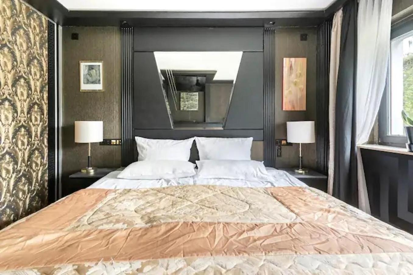 Miet-Kamp Ruhig, Zentral, Nahe Messe, Ausgefallenes Design 2 Schlafzimmer Berlino Esterno foto