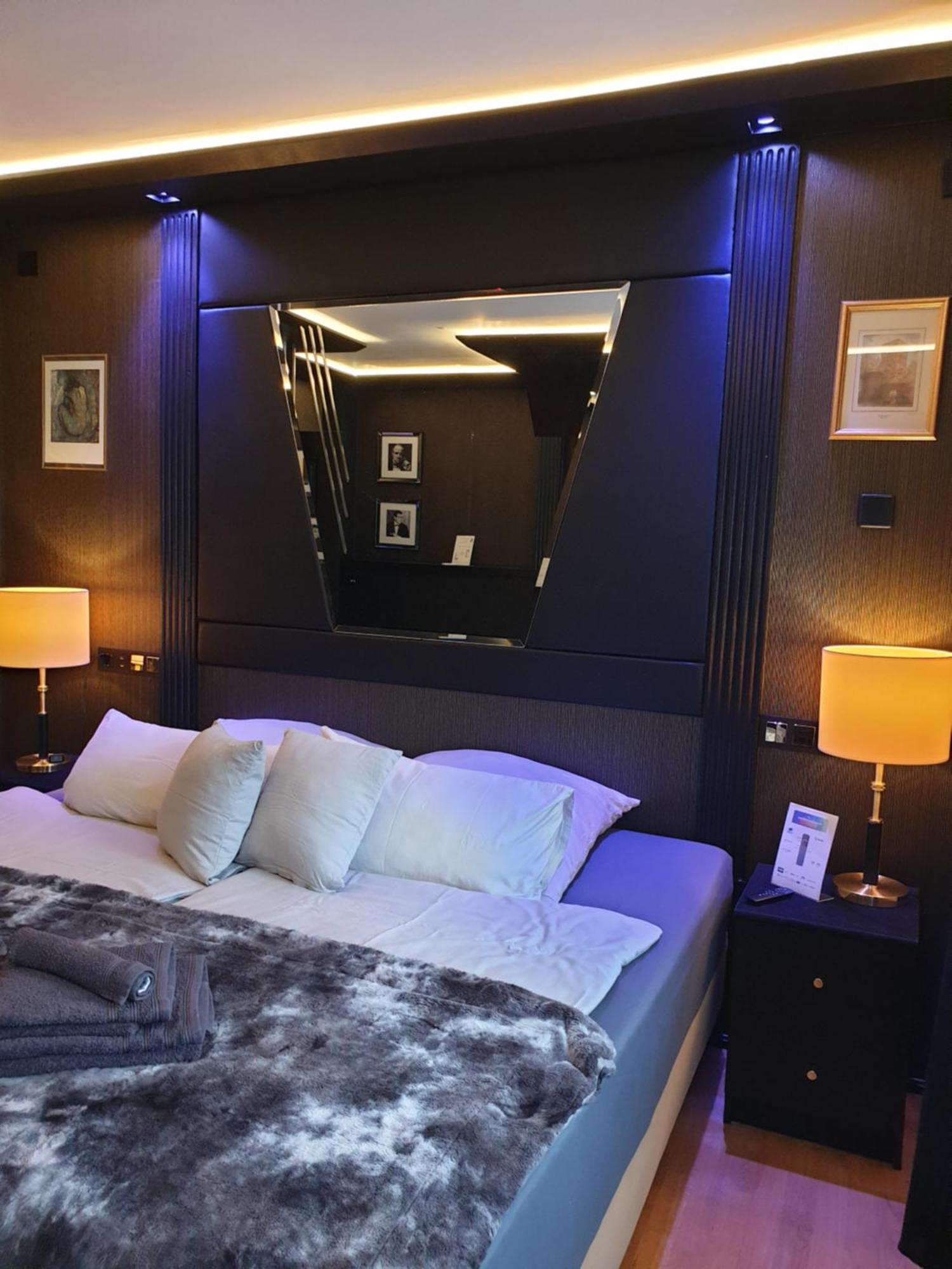 Miet-Kamp Ruhig, Zentral, Nahe Messe, Ausgefallenes Design 2 Schlafzimmer Berlino Esterno foto