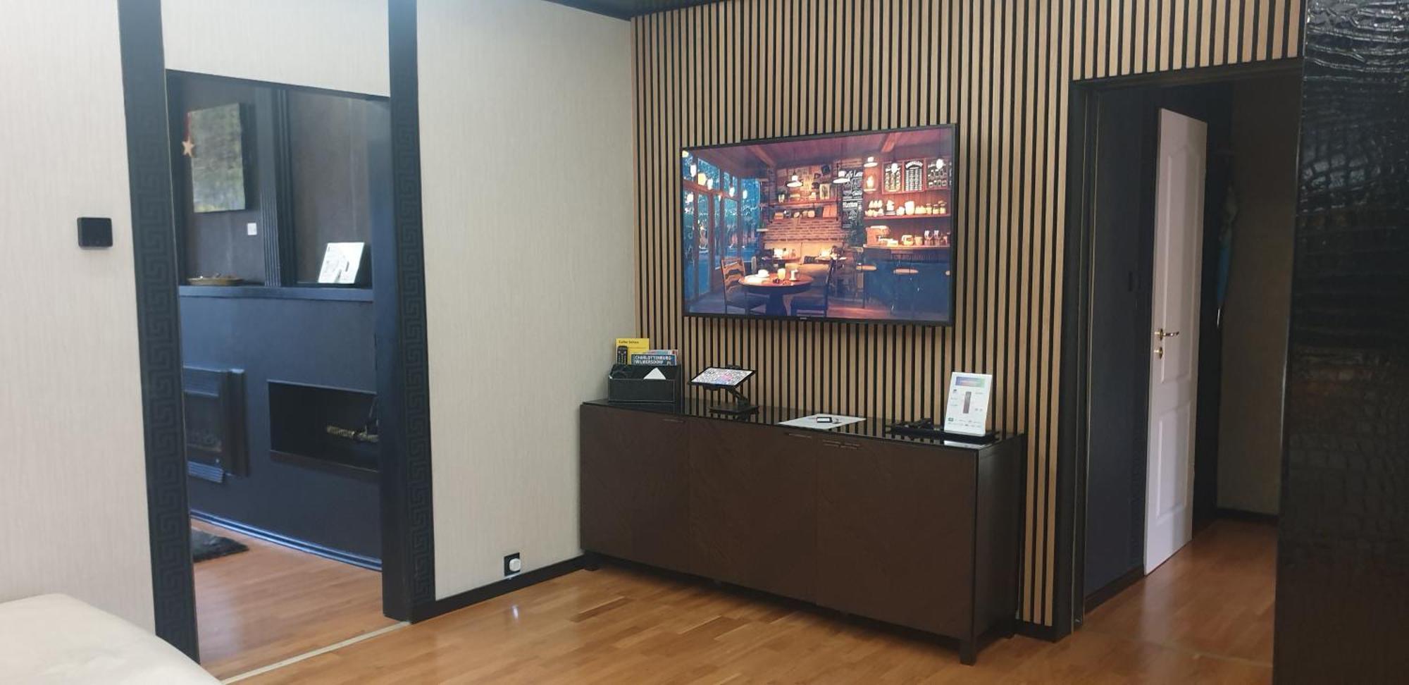 Miet-Kamp Ruhig, Zentral, Nahe Messe, Ausgefallenes Design 2 Schlafzimmer Berlino Esterno foto